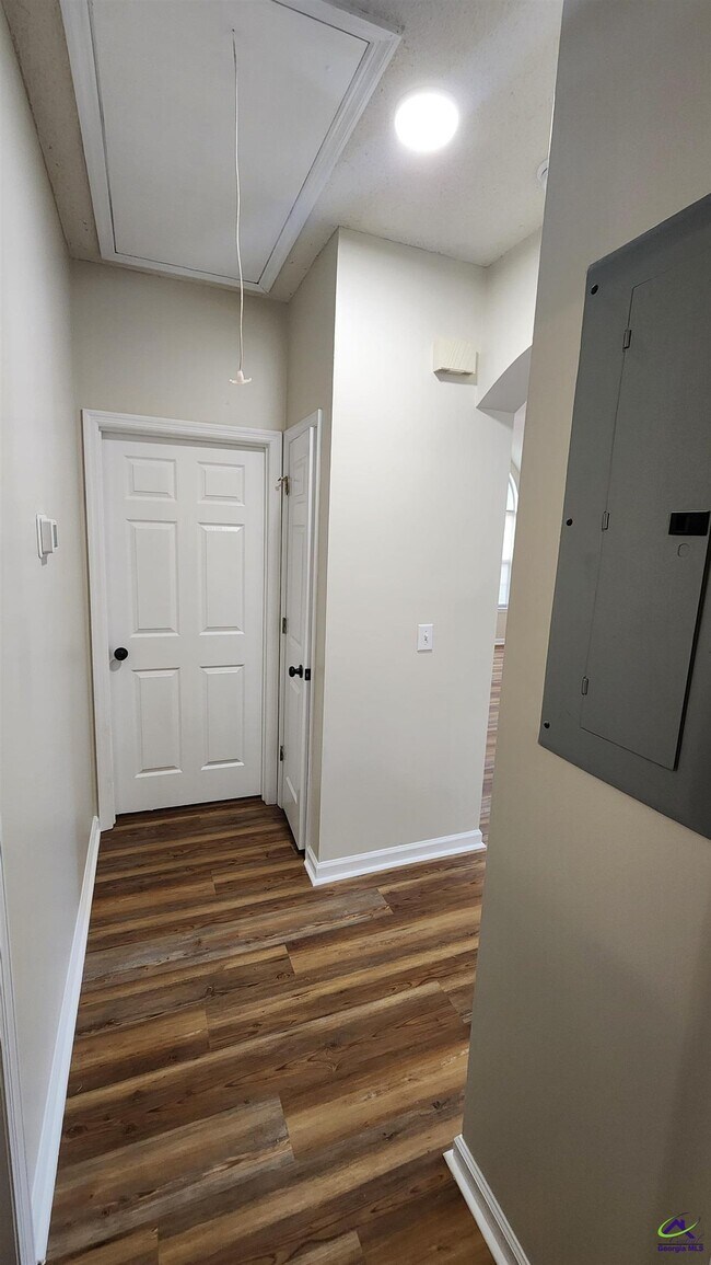 Building Photo - 80 Hamilton Woods Dr