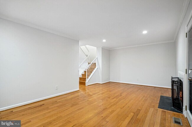 Building Photo - 6020 Forrest Hollow Ln