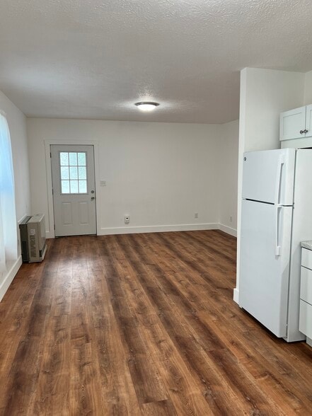 Building Photo - 94 Graham St