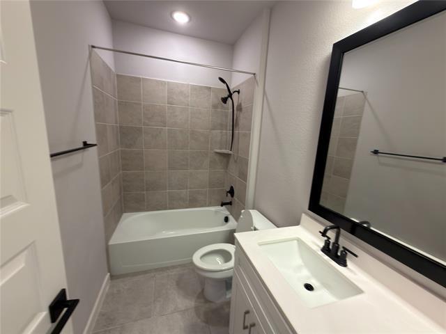 Building Photo - 3102 Bunting Dr