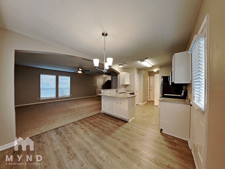 Building Photo - 14128 Broken Arrow Dr