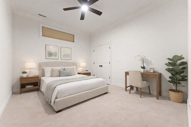 Building Photo - 3716 N Kenmore Ave