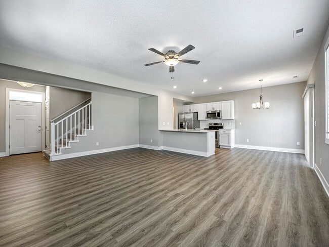 Building Photo - 1404 Primrose Ln