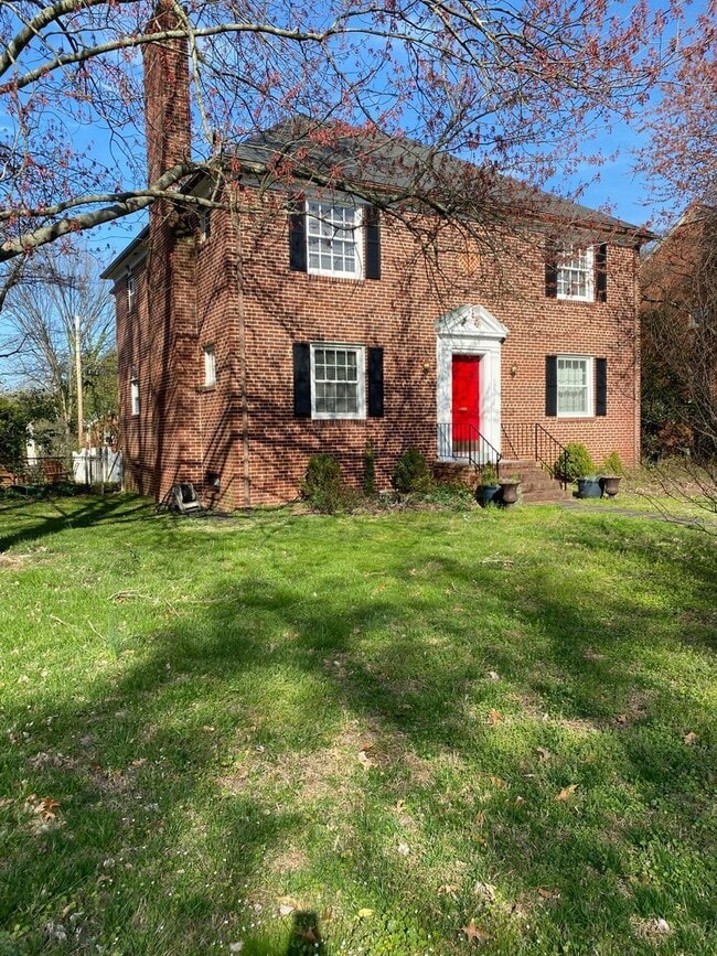 Building Photo - 3910 Cary Street Rd