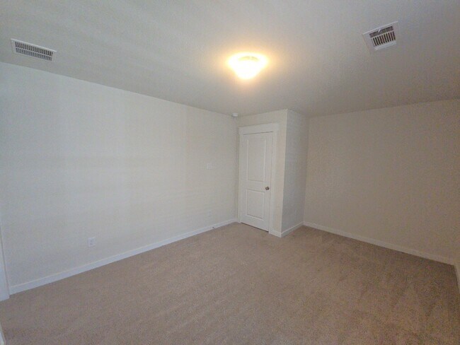 Building Photo - 7543 Coral Ter Dr