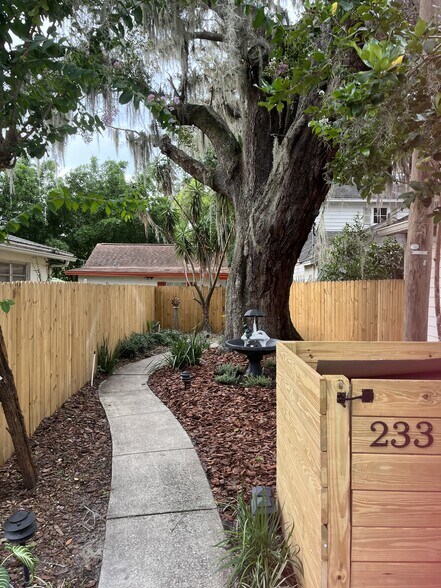 Front Yard - 233 Emory Pl