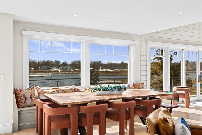 Building Photo - 67 Border St