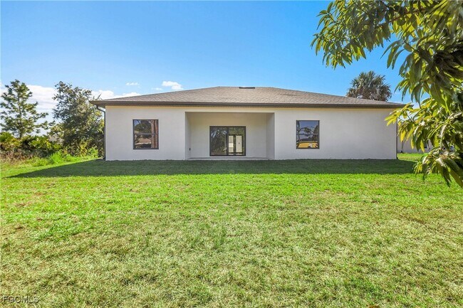 Building Photo - 2810 44th St SW