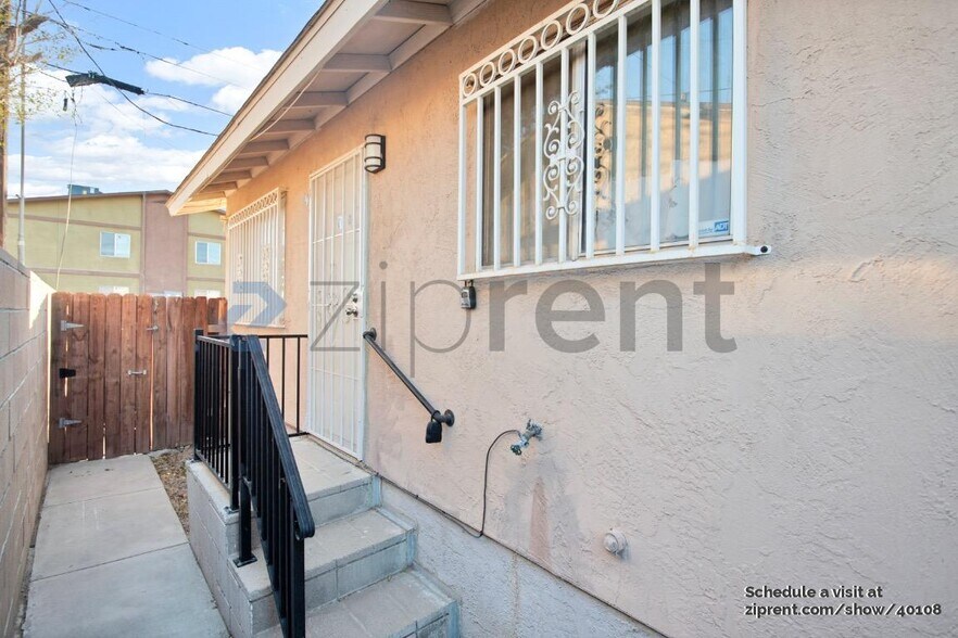 Building Photo - 16025 L St
