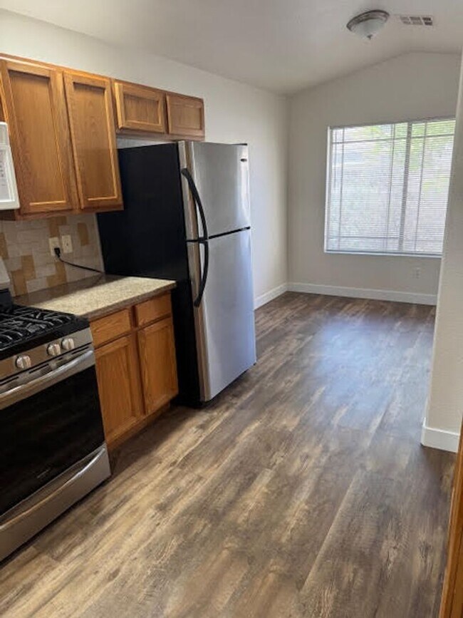 Building Photo - Nice Single Story Home in the Summerlin Area