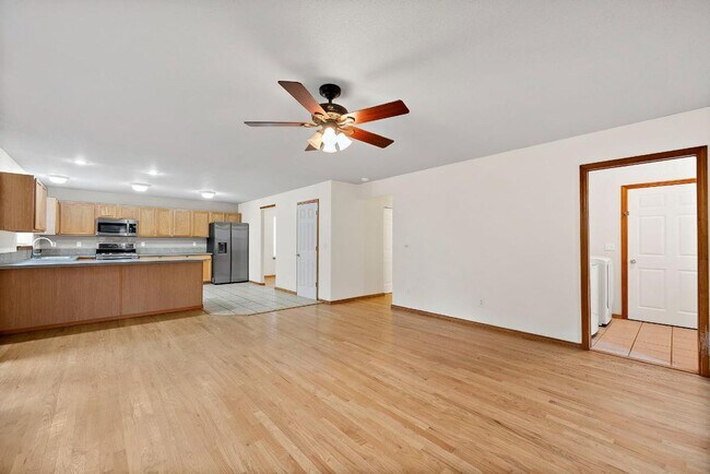 Building Photo - Spacious 4-Bedroom Olympia Home with A/C, ...