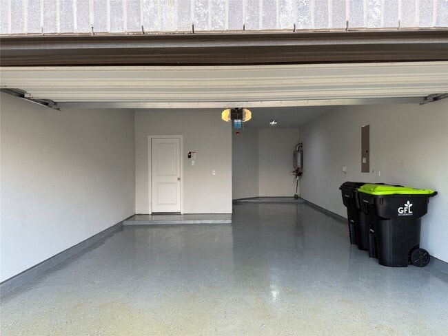 Building Photo - 3630 Windward Canyon Dr