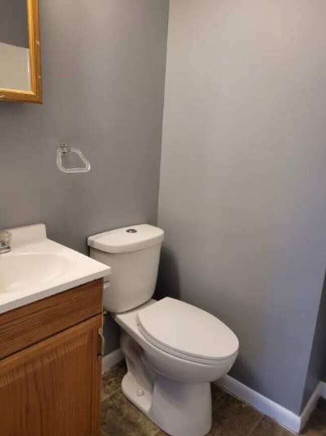 Building Photo - 7092-7094 N Manor Dr