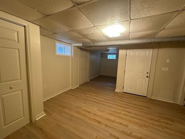 Building Photo - 18 Edgemoor Cir