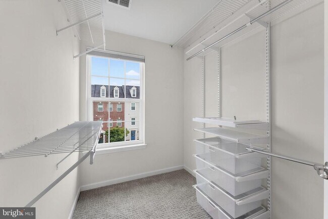 Building Photo - 7015 Trek Way