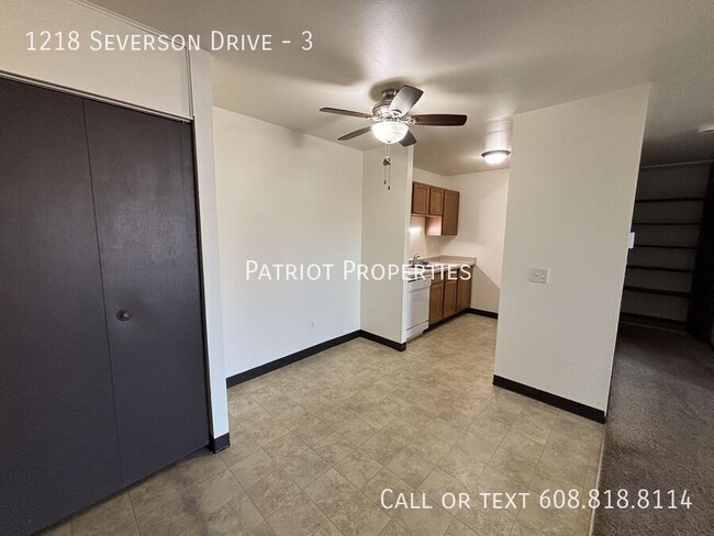 Building Photo - 1 bedroom/ 1 bath apartment in Sun Prairie...