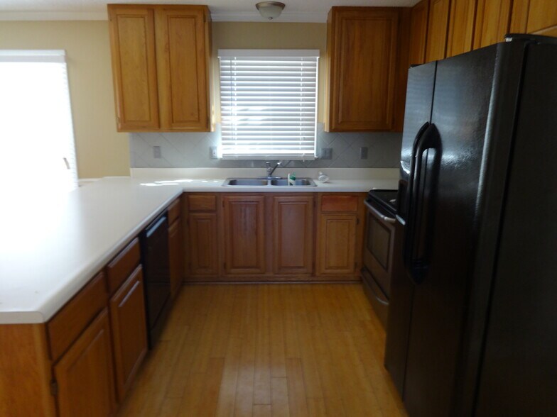Building Photo - 1358 Velvet Creek Way SW