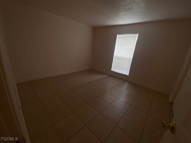 Building Photo - 12648 Kenwood Ln
