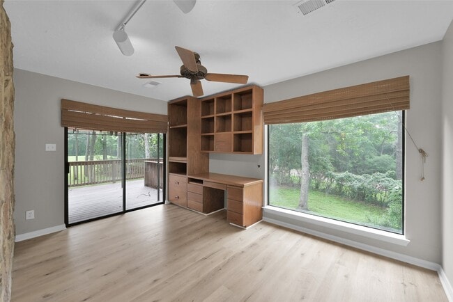 Building Photo - 2 Alladdin Ln