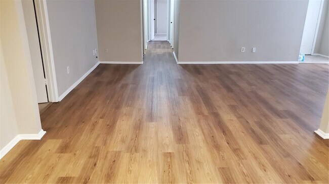 Building Photo - 1311 Alfonzo Cir