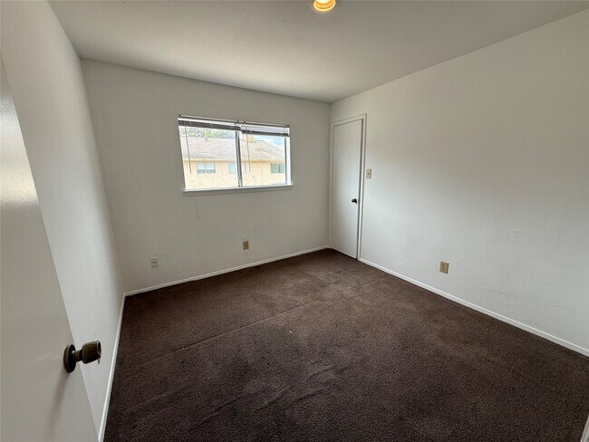 Building Photo - 8048 Sands Point Dr