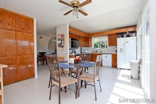 Building Photo - 14051 Hermosillo Way