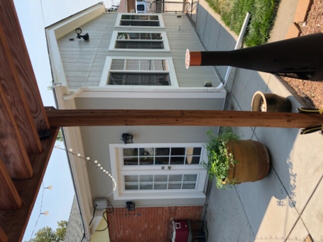 Building Photo - 1067 Ursula St