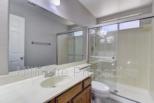 Building Photo - 9035 E Jenan Dr