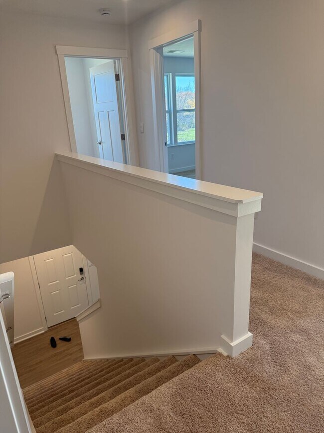 Building Photo - Home Sweet Home