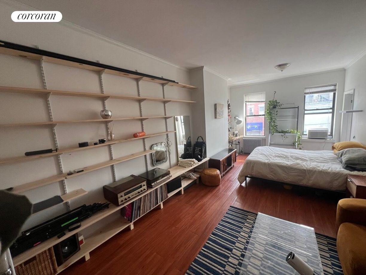 Building Photo - 306 3rd Ave