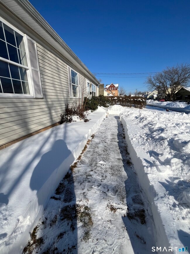 Building Photo - 27 Thomas St