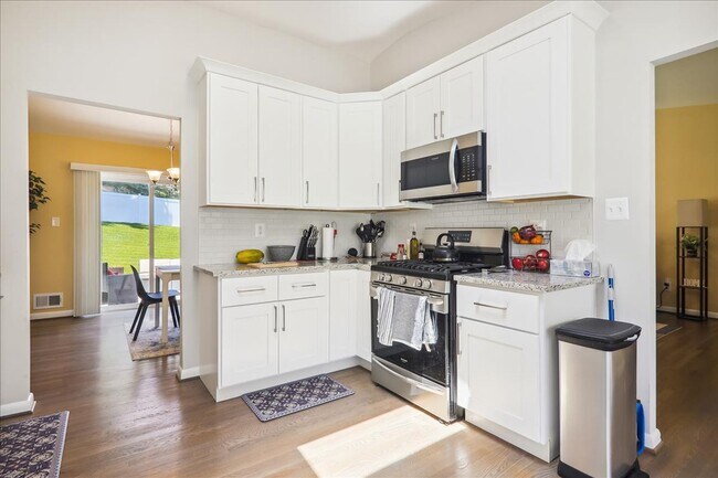 Building Photo - COMING SOON - Fresh and Updated - 4Bed/3Bath Split Level  w/ spacious yard