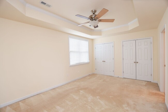 Building Photo - --Available NOW-- Luxury 3 Story Town Home...