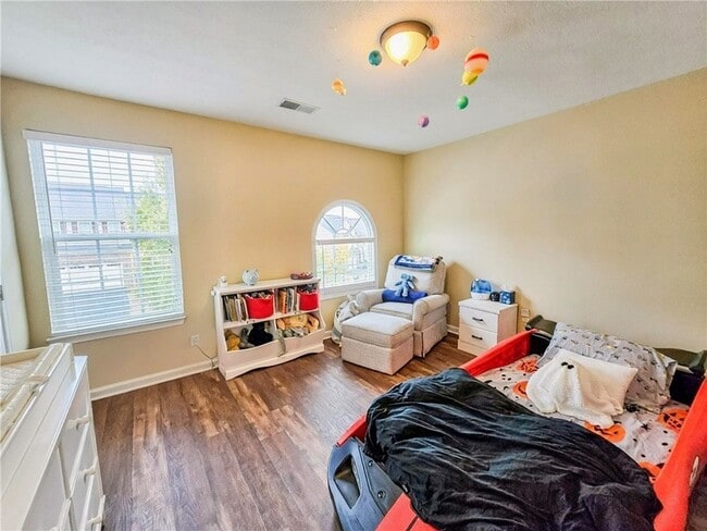 Building Photo - 813 Fairgate Drive
