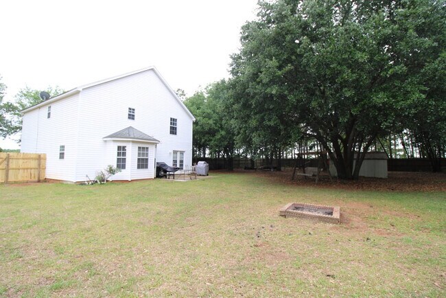 Building Photo - 1425 Mayfield Dr