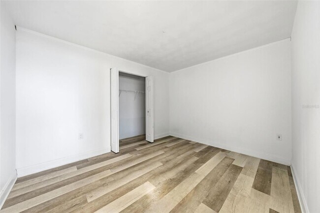 Building Photo - 6254 Alligator Lake Shore E