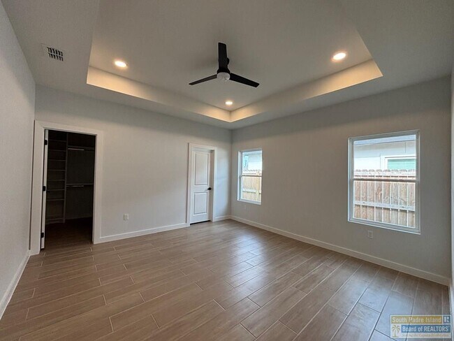 Building Photo - 3032 Eliseo Villarreal Ave