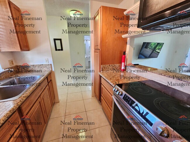 Building Photo - 2 Bed 1 Bath, One parking Condo Hoomaka Vi...