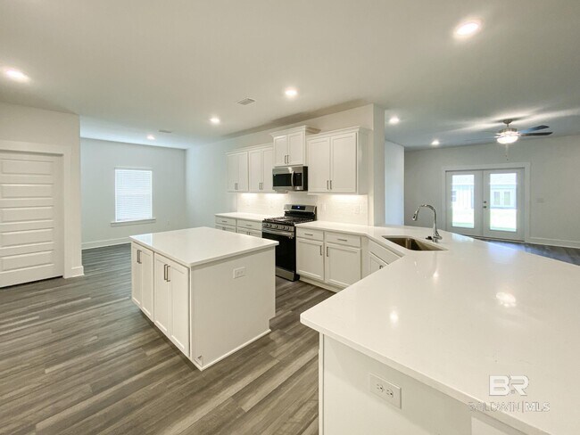 Building Photo - 510 Hardwood Ave