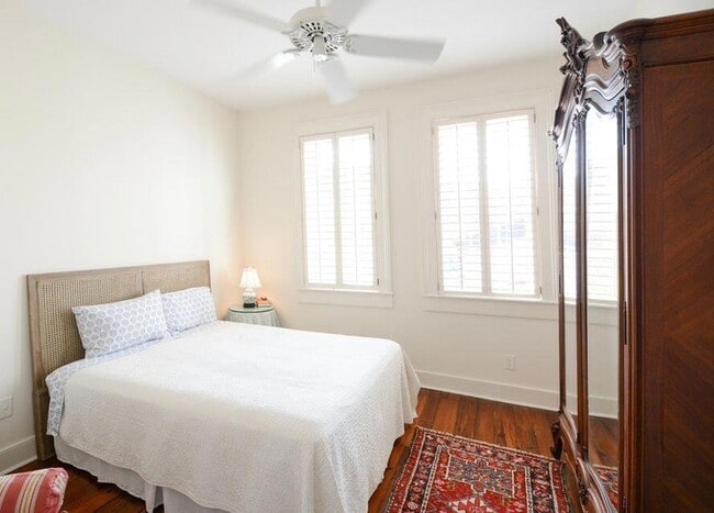 Building Photo - 61 Queen St