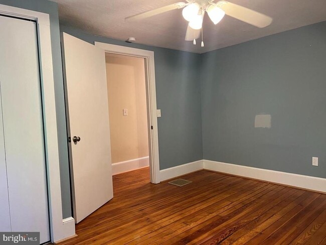 Building Photo - 3236 Ashby Glen Ln