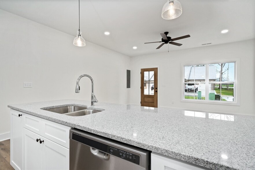 Building Photo - 262 Baylor Ct