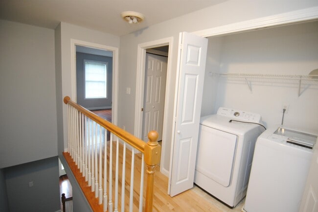 Building Photo - 75 Overlook Cir