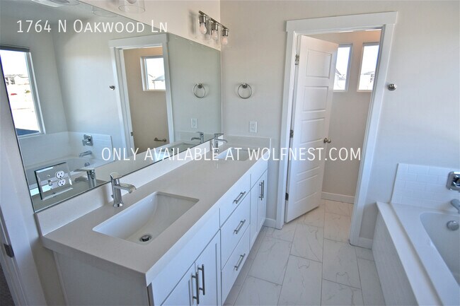 Building Photo - Incredible 4 Bed Saratoga Springs Home! No...