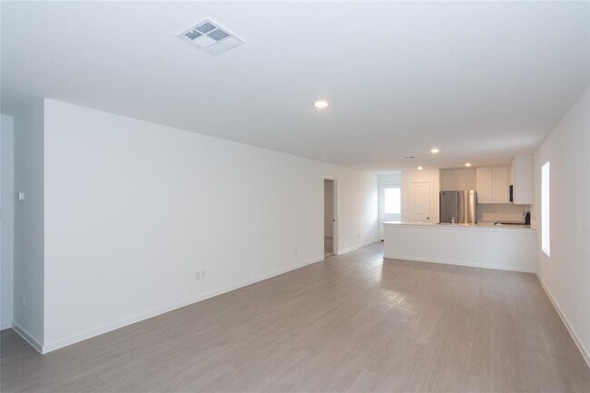 Building Photo - 153 Star Packer Ln