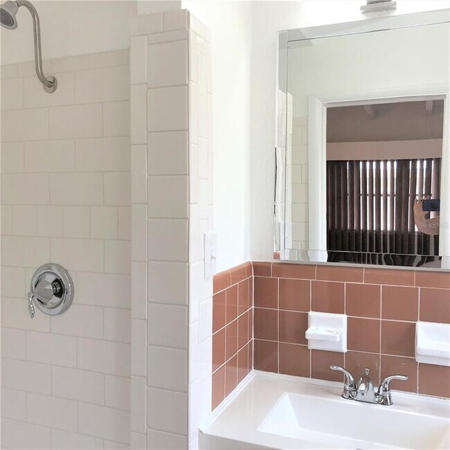 Building Photo - 2921 Greenbriar St