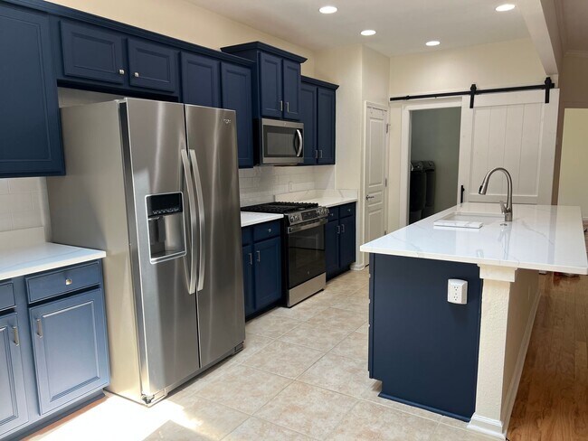 Building Photo - Gorgeous One-Level Ranch Style Home in The...