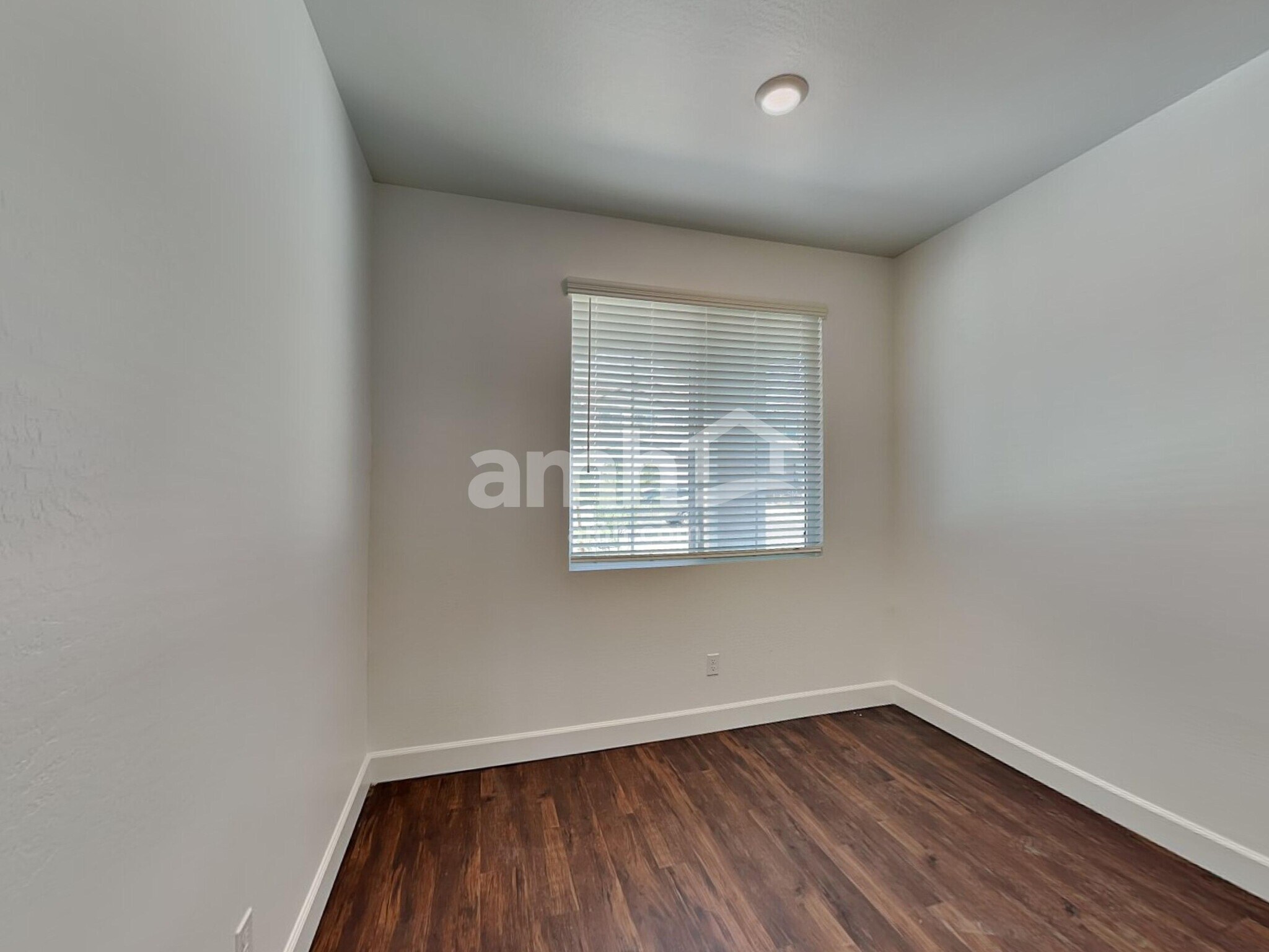 Building Photo - 17149 W Lawrence Ln