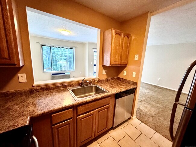 Building Photo - 175 Mill Pond Rd