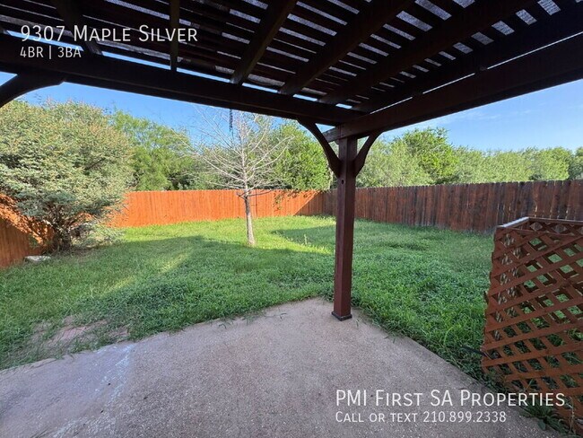 Building Photo - 9307 Maple Silver